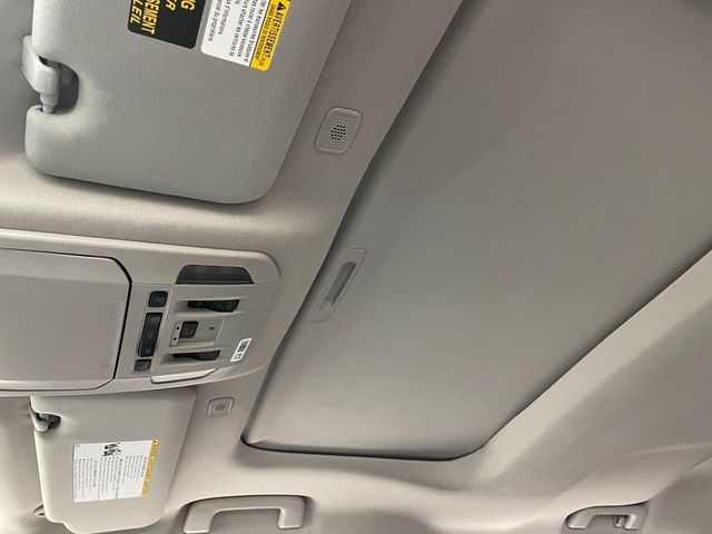 2024 Toyota Highlander Limited AWD - 22979766 - 30