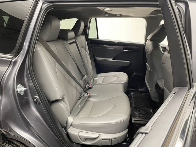 2024 Toyota Highlander Limited AWD - 22979766 - 37