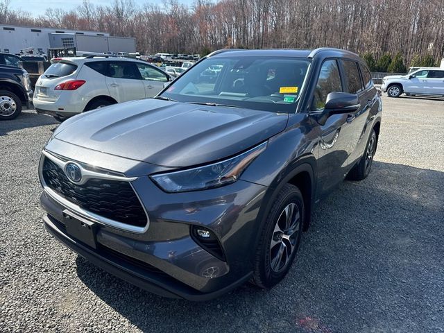 2024 Toyota Highlander XLE - 23000845 - 2