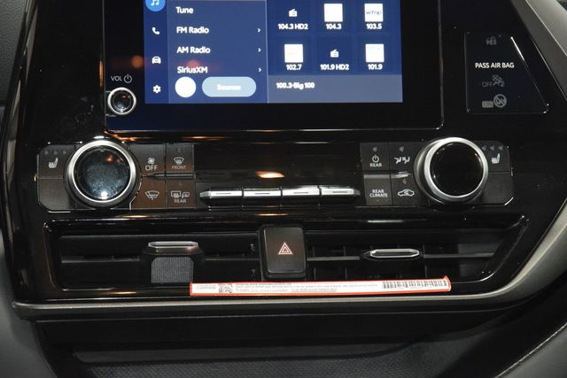 2024 Toyota Highlander XLE - 23000845 - 32