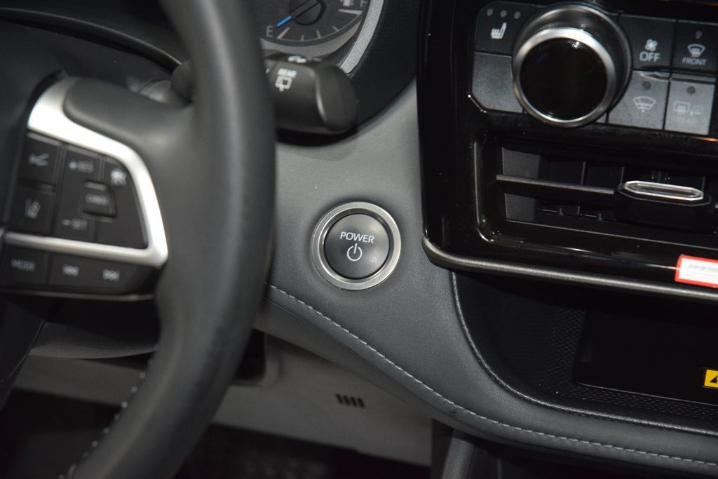 2024 Toyota Highlander XLE - 23000845 - 34