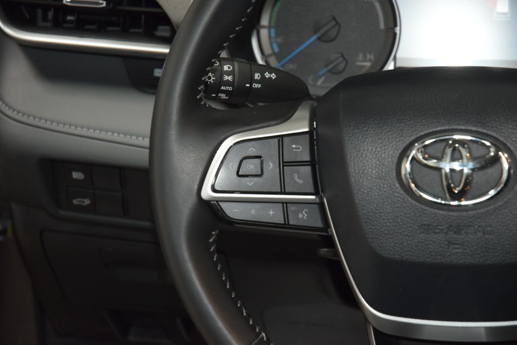 2024 Toyota Highlander XLE - 23000845 - 36