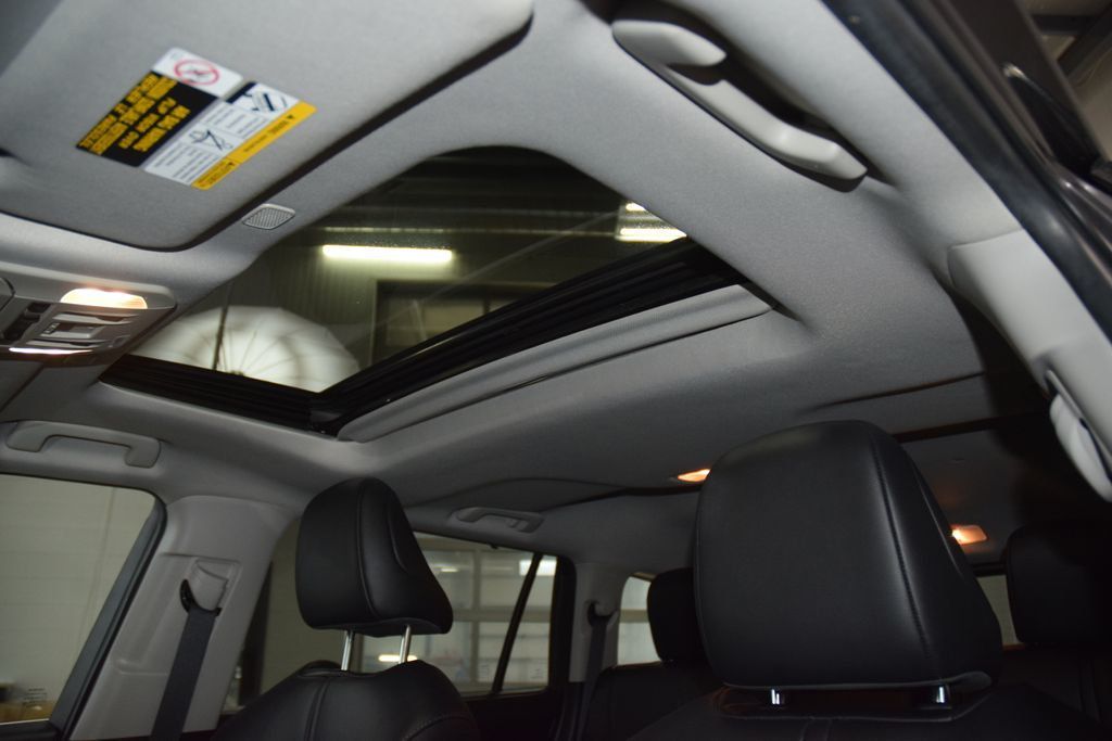 2024 Toyota Highlander XLE - 23000845 - 46