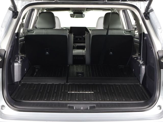2024 Toyota Highlander XLE - 23017685 - 19