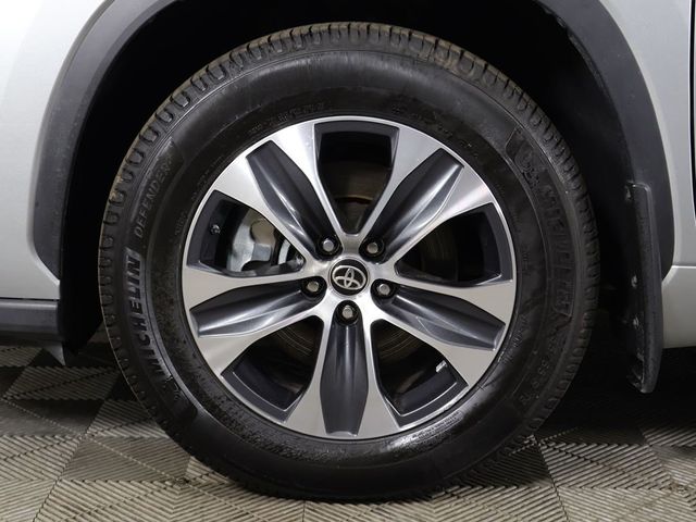 2024 Toyota Highlander XLE - 23017685 - 23