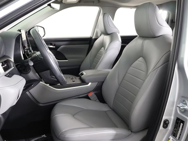 2024 Toyota Highlander XLE - 23017685 - 30