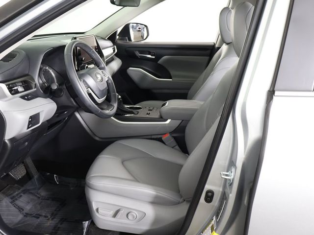 2024 Toyota Highlander XLE - 23017685 - 32