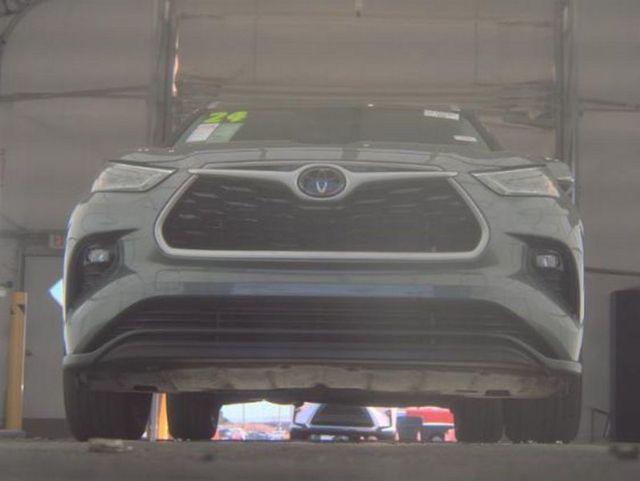 2024 Toyota Highlander XLE AWD - 23030562 - 3