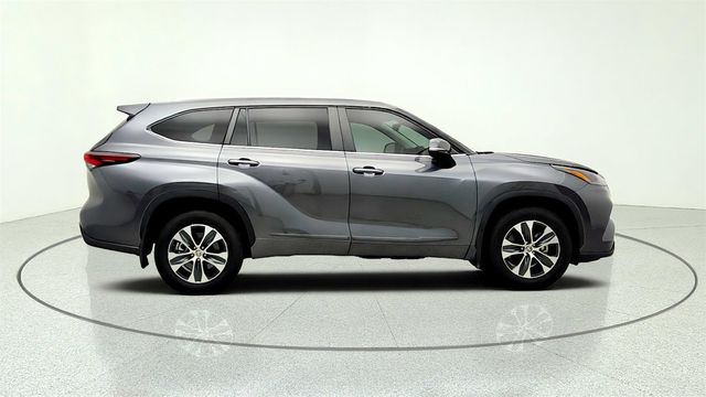 2024 Toyota Highlander XLE AWD - 23065208 - 3