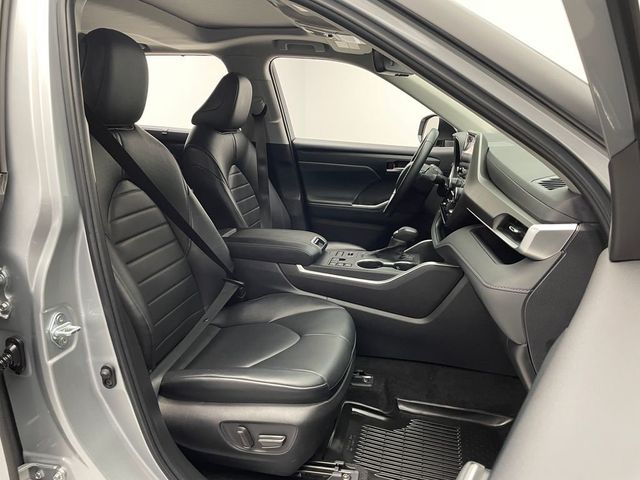 2024 Toyota Highlander XLE AWD - 22954587 - 17