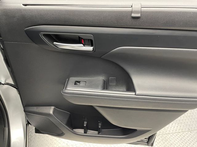 2024 Toyota Highlander XLE AWD - 22954587 - 35