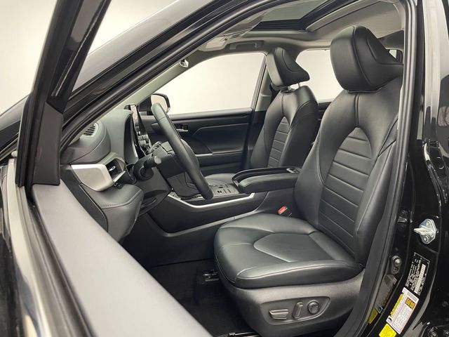 2024 Toyota Highlander XLE AWD - 22983543 - 12