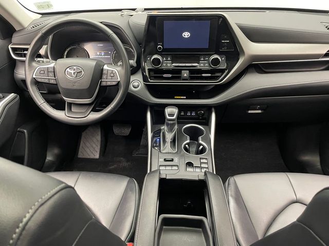 2024 Toyota Highlander XLE AWD - 22983543 - 18