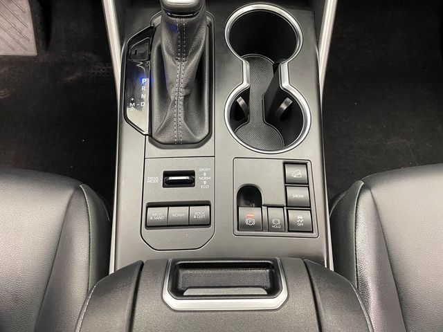 2024 Toyota Highlander XLE AWD - 22983543 - 28