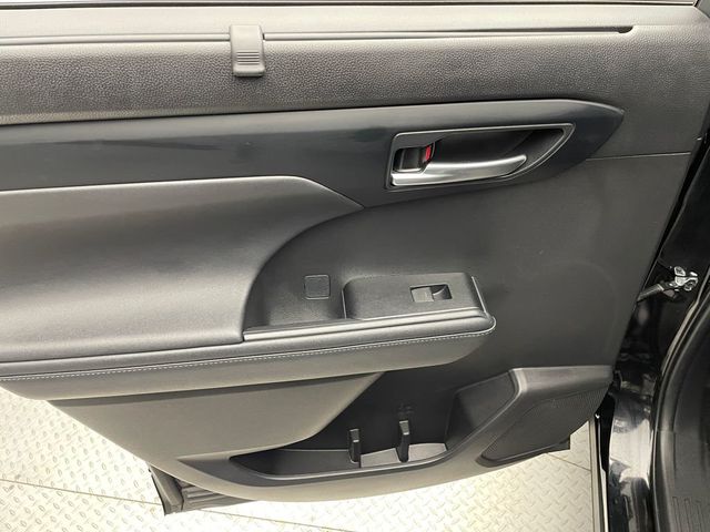 2024 Toyota Highlander XLE AWD - 22983543 - 32