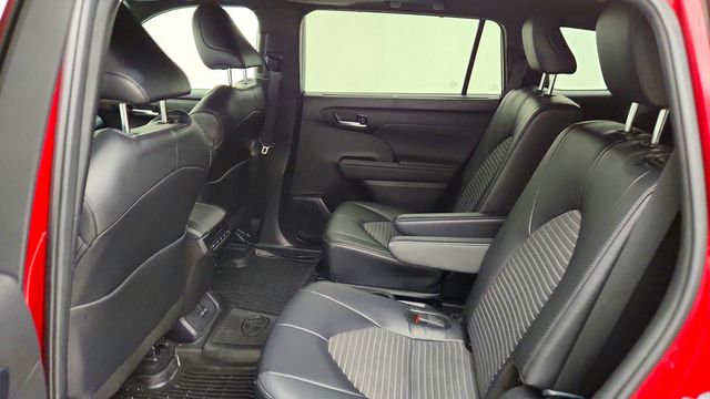 2024 Toyota Highlander XSE AWD w/ 12.3'' Multimedia & 11-Speaker JBL Audio - 23096167 - 18