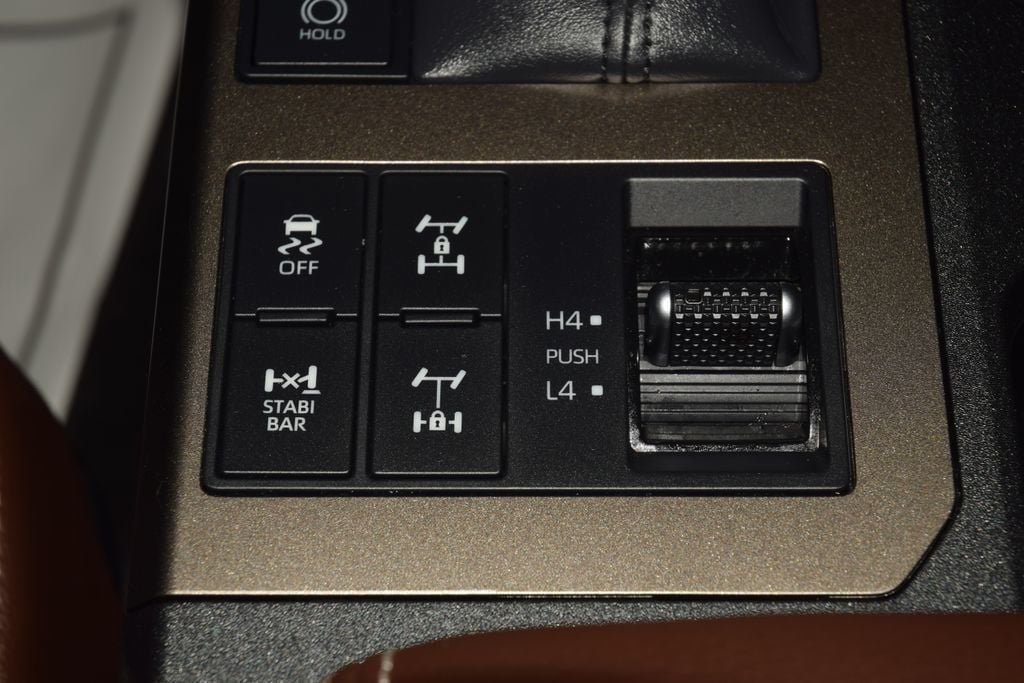 2024 Toyota Land Cruiser 4WD - 23061033 - 35