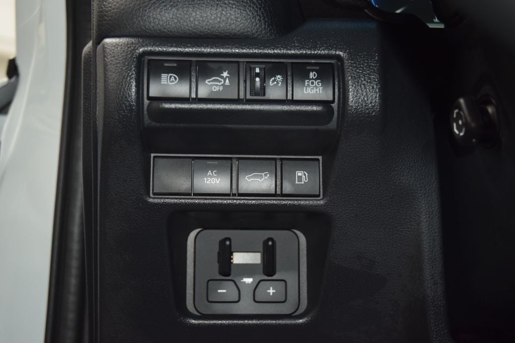 2024 Toyota Land Cruiser 4WD - 23061033 - 37