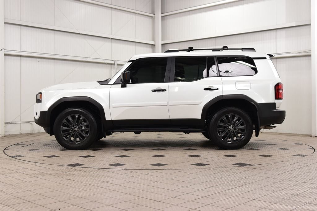 2024 Toyota Land Cruiser 4WD - 23061033 - 3