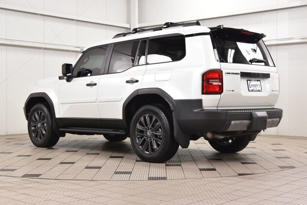 2024 Toyota Land Cruiser 4WD - 23061033 - 5