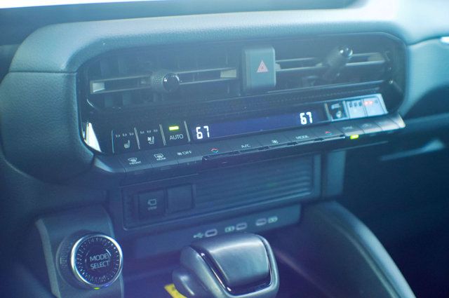 2024 Toyota Land Cruiser Premium Pkg/Heated&Cooled Seats/BlindSpot/Lane Departure Warning - 22985535 - 36