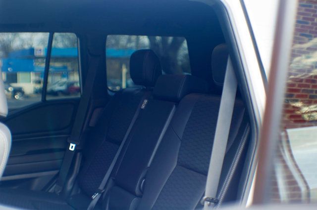 2024 Toyota Land Cruiser Premium Pkg/Heated&Cooled Seats/BlindSpot/Lane Departure Warning - 22985535 - 41