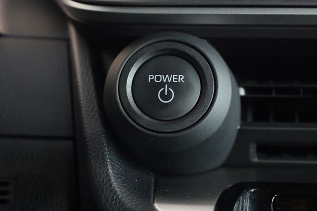 2024 Toyota Prius LE - 23048921 - 31