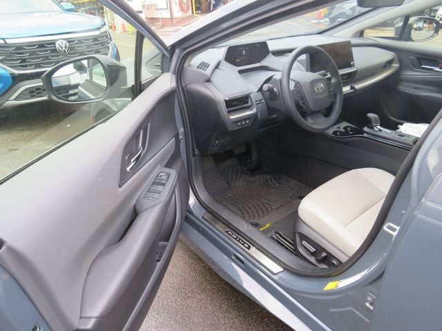 2024 Toyota Prius LE AWD - 22968563 - 8