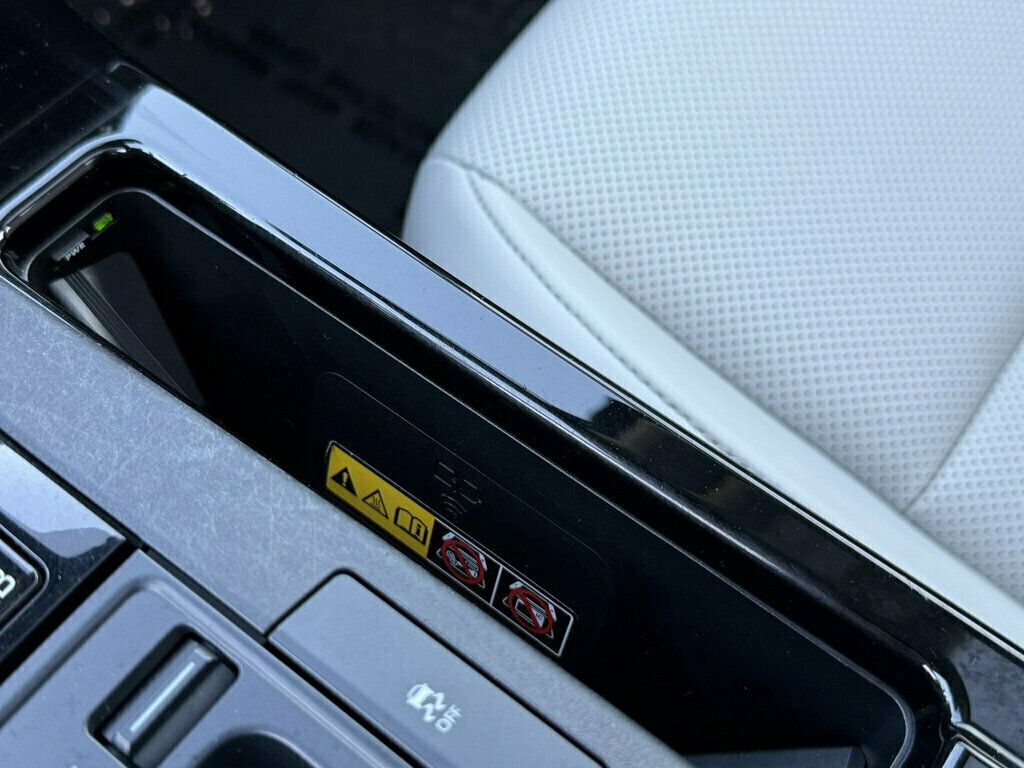 2024 Toyota Prius XLE AWD - 23092886 - 29
