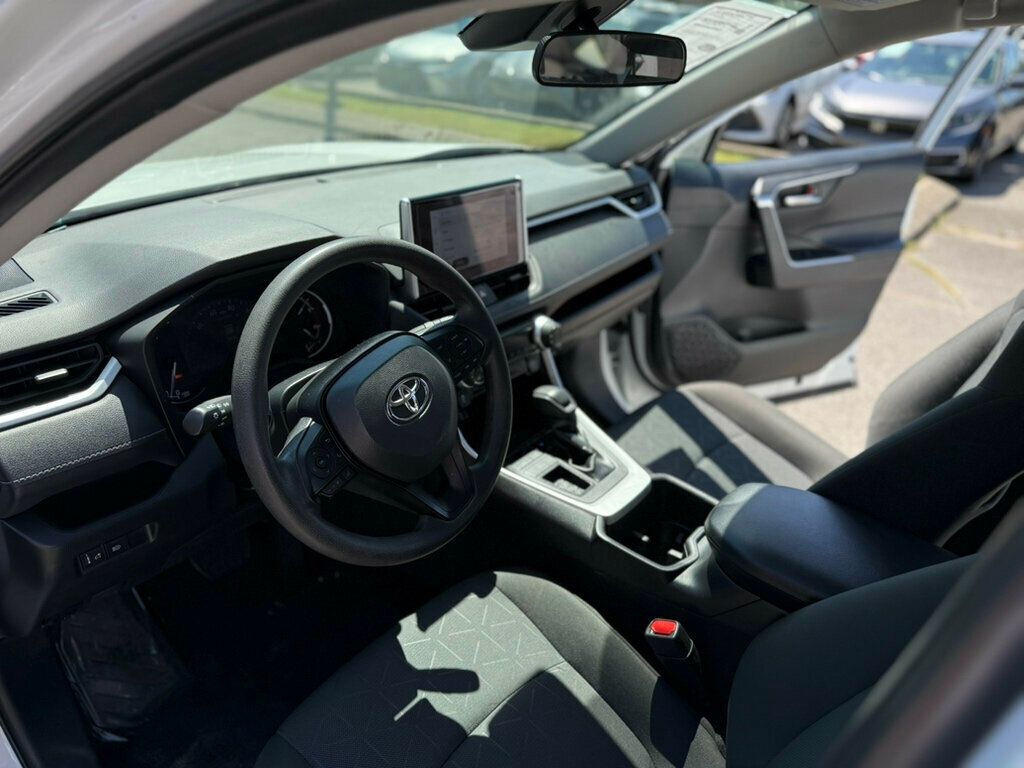 2024 Toyota RAV4 1 OWNER - CLEAN TITLE!! - 22911900 - 17