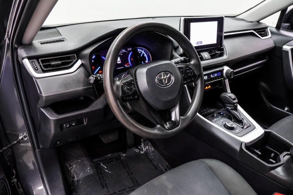 Toyota RAV4 photo 14