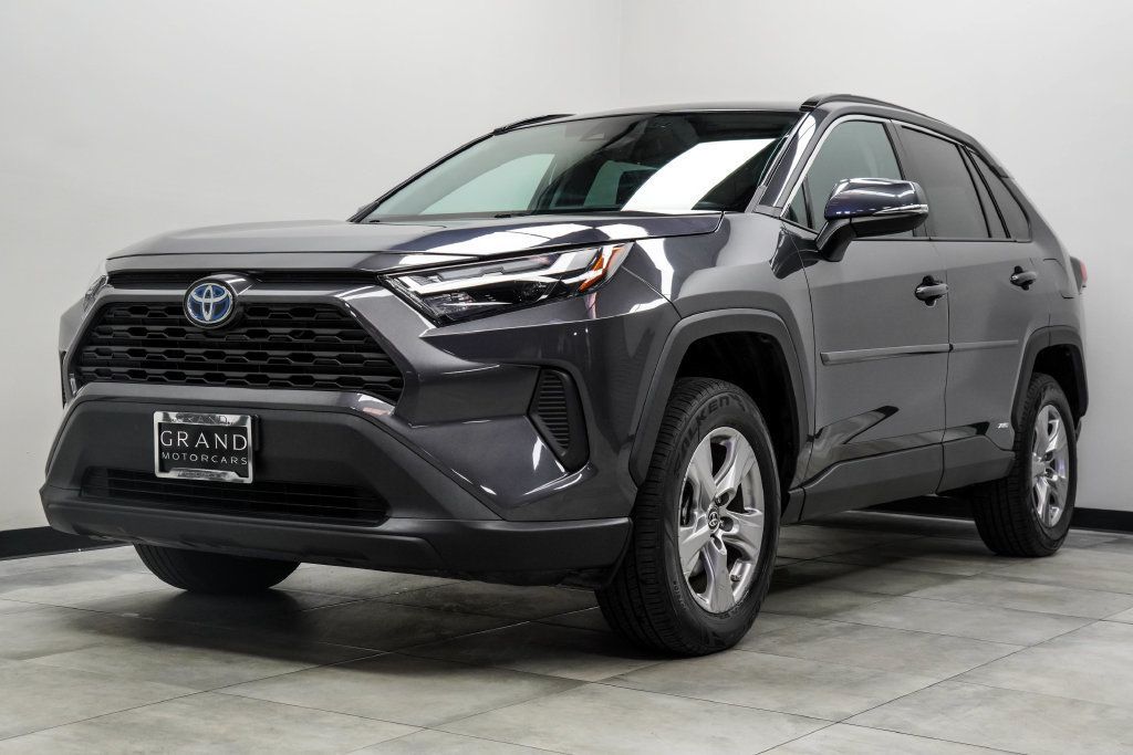 Toyota RAV4 photo 6