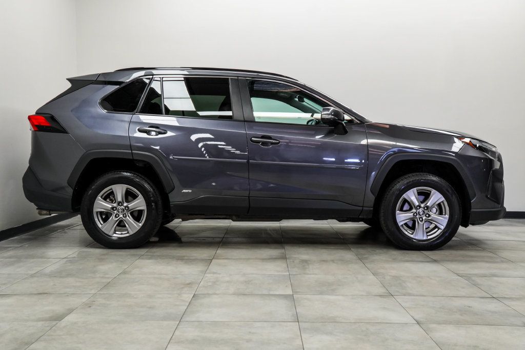 Toyota RAV4 photo 9