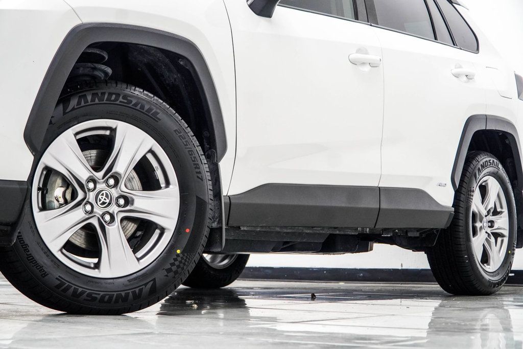 Toyota RAV4 photo 3