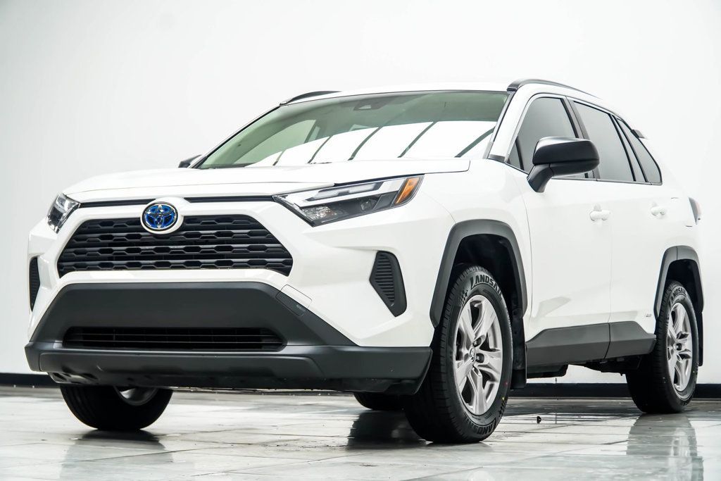 Toyota RAV4 photo 9