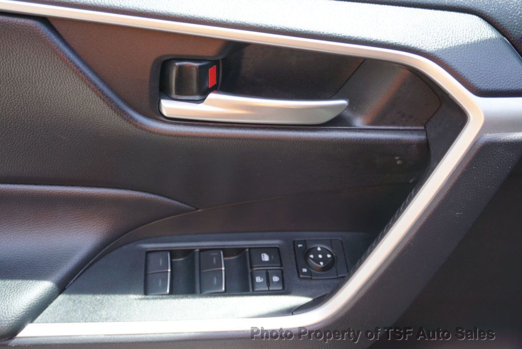 2024 Toyota RAV4 Hybrid Woodland AWD CARPLAY REAR CAMERA HEATED SEATS LOADED!!! - 23037123 - 34