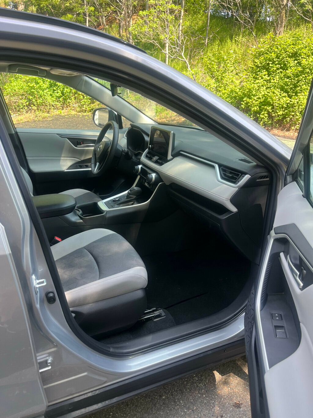 2024 Toyota RAV4 Hybrid XLE AWD - 23028848 - 9