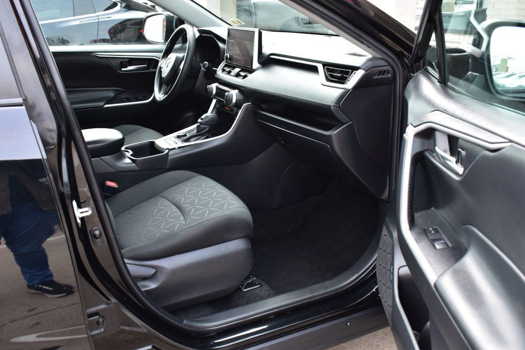 2024 Toyota RAV4 Hybrid XLE AWD - 22964916 - 17