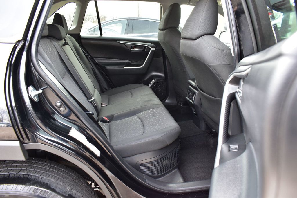 2024 Toyota RAV4 Hybrid XLE AWD - 22964916 - 18