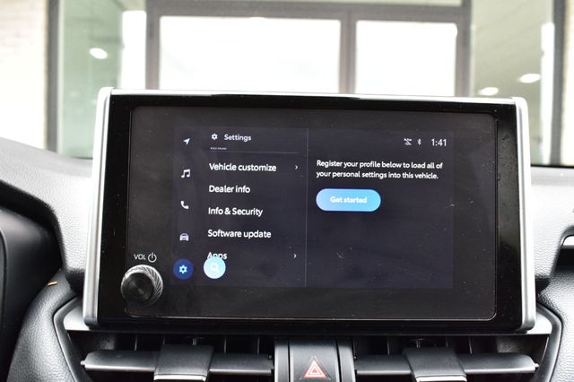 2024 Toyota RAV4 Hybrid XLE AWD - 22964916 - 35