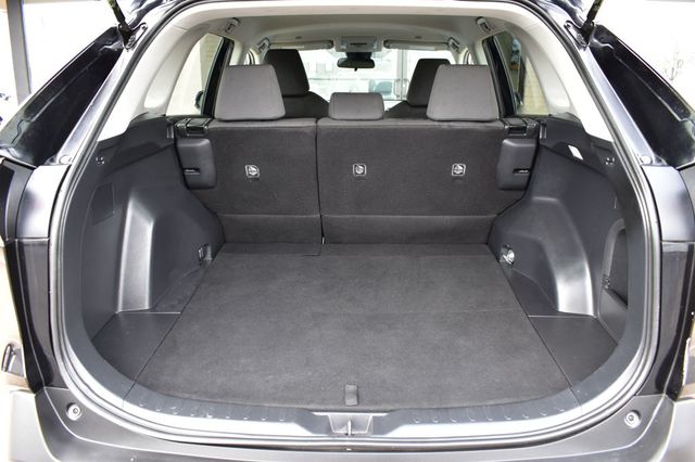 2024 Toyota RAV4 Hybrid XLE AWD - 22964916 - 39