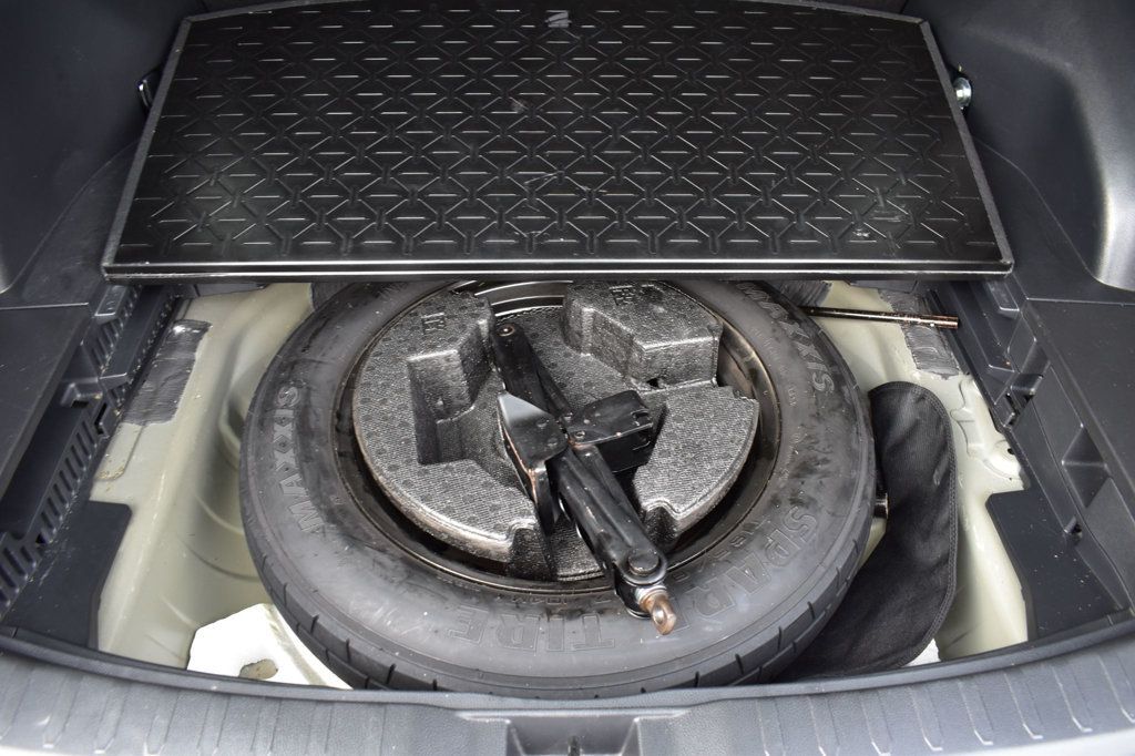 2024 Toyota RAV4 Hybrid XLE AWD - 22964916 - 40