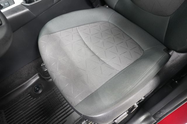 2024 Toyota RAV4 Hybrid XLE AWD - 23014046 - 9