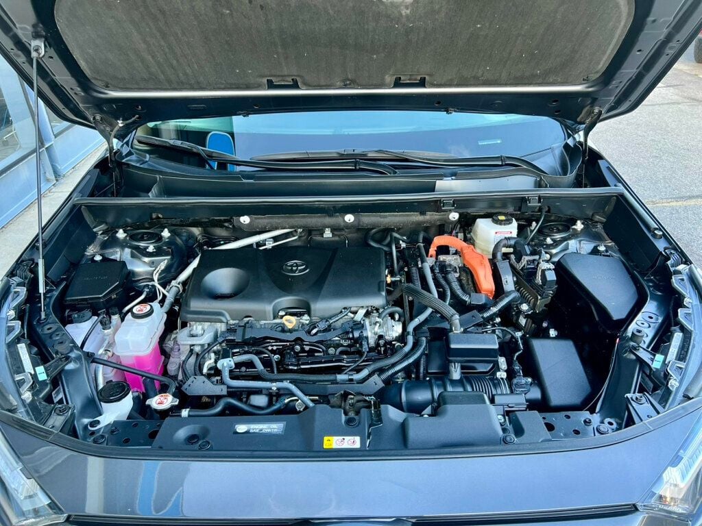 2024 Toyota RAV4 Hybrid XLE photo 10
