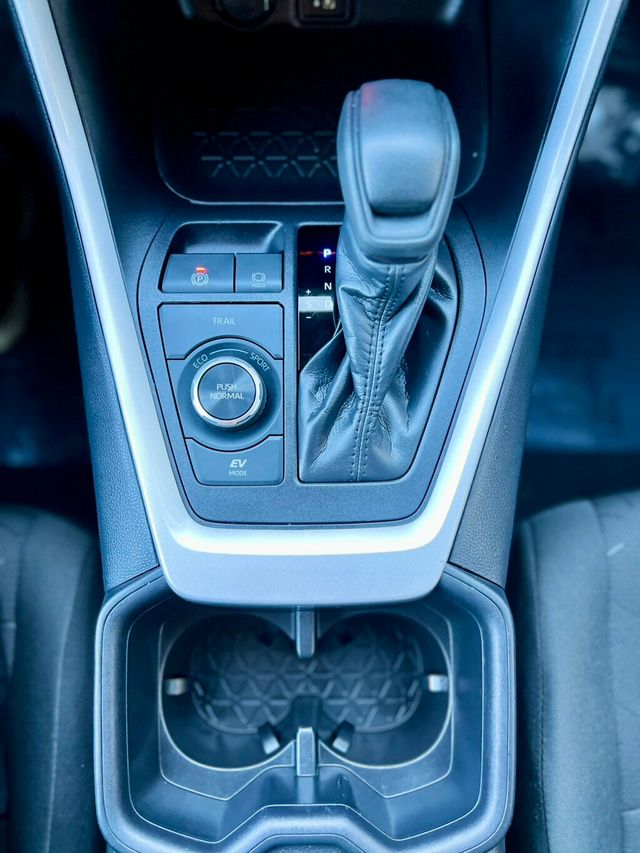 2024 Toyota RAV4 Hybrid XLE AWD - 22921869 - 25