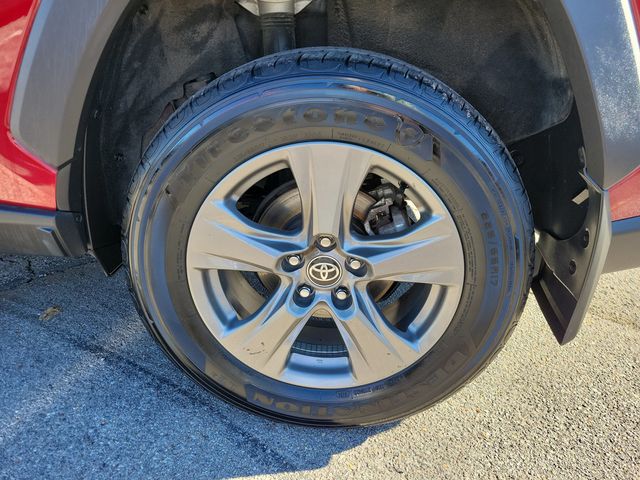 2024 Toyota RAV4 Hybrid XLE AWD - 22935428 - 26