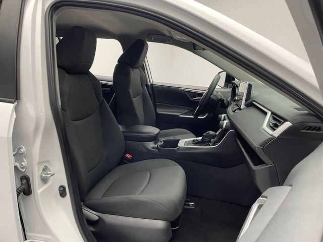 2024 Toyota RAV4 Hybrid XLE AWD - 22921668 - 17
