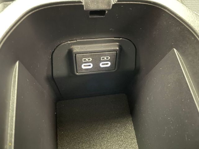 2024 Toyota RAV4 Hybrid XLE AWD - 22921668 - 29
