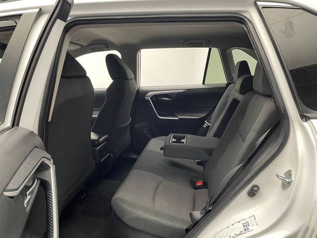 2024 Toyota RAV4 Hybrid XLE AWD - 22921668 - 32