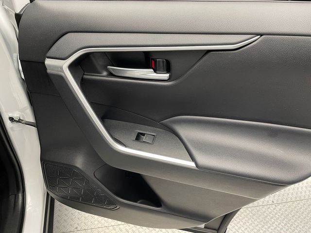 2024 Toyota RAV4 Hybrid XLE AWD - 22921668 - 34